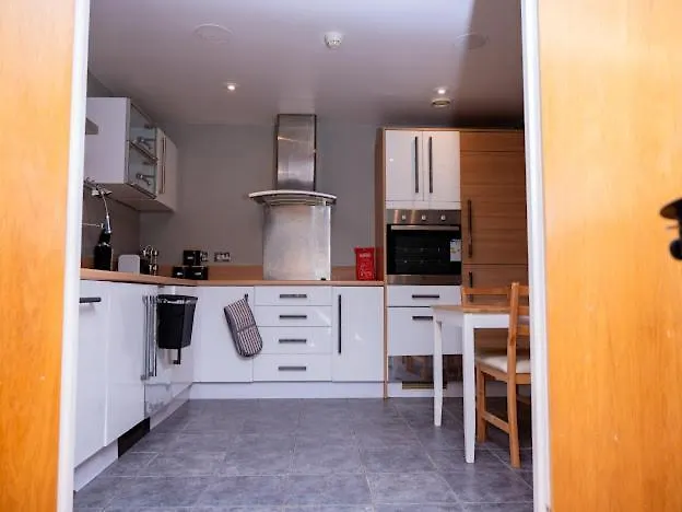 Apartment Century Wharf Apt Cardiff
