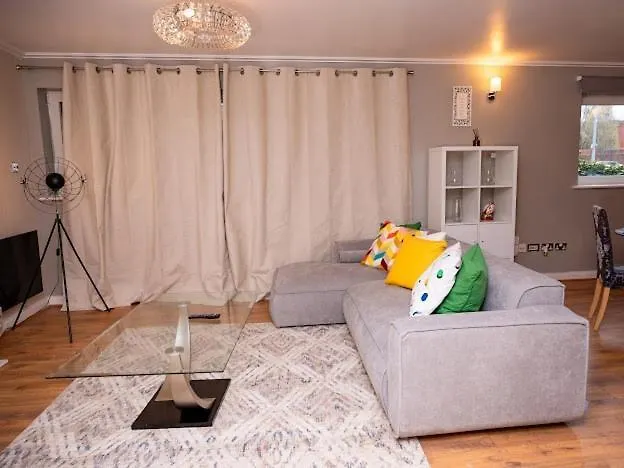 Century Wharf Apt Cardiff