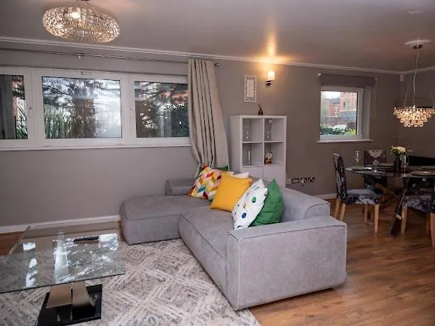 Century Wharf Apt Cardiff 0*,