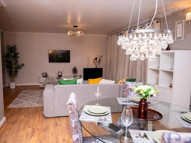 Century Wharf Apt Cardiff Apartment